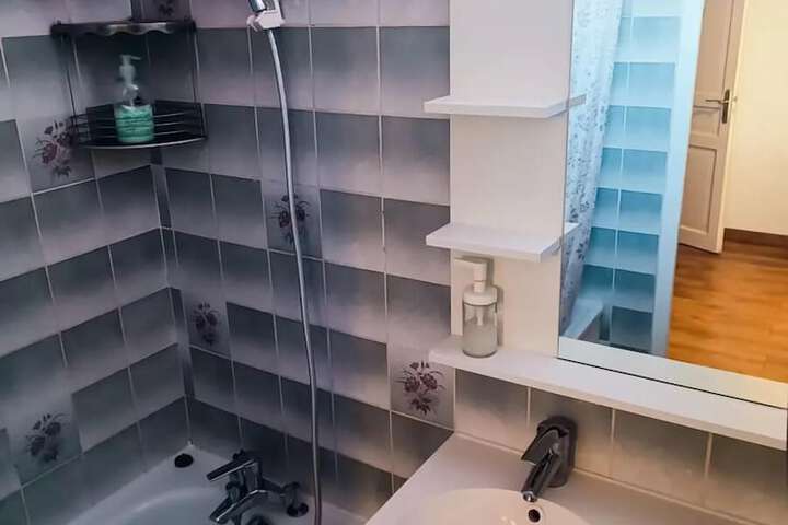 Room 71 of 81