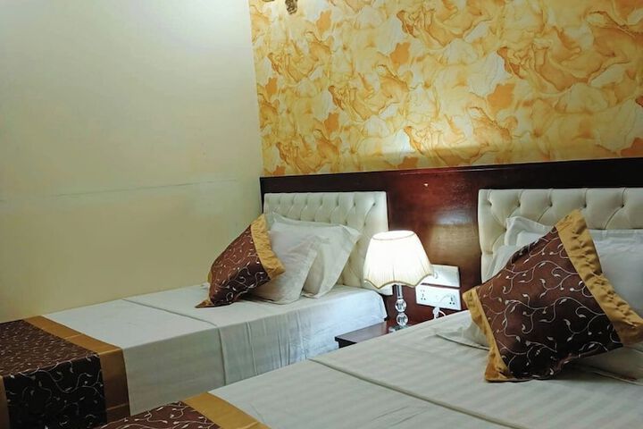 Room 6 of 22