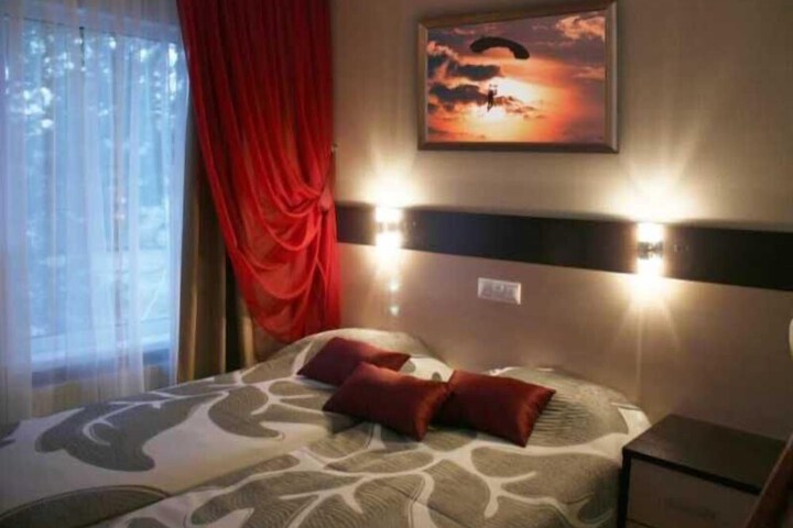 Room 12 of 44