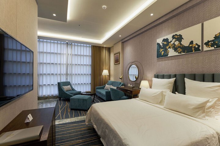 Room 41 of 77