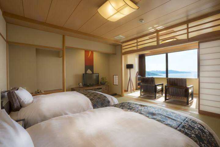 Room 15 of 73