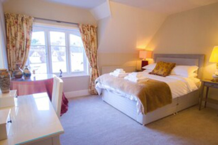 Room 16 of 18