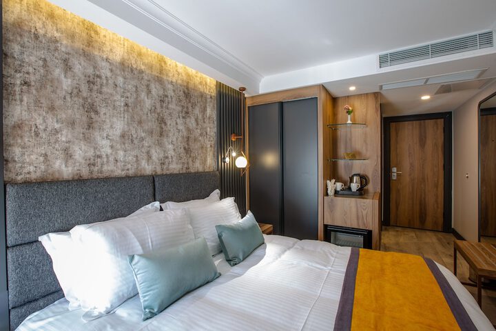 Room 14 of 44