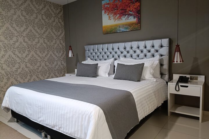 Room 5 of 30
