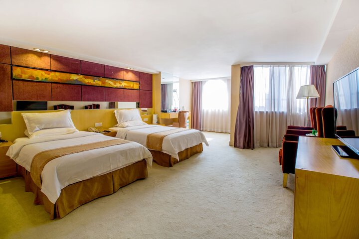 Room 9 of 31