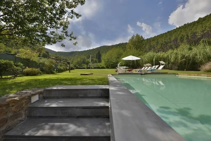Pool 17 of 29