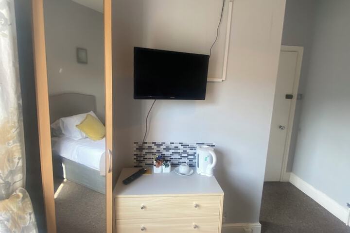 Room 14 of 23