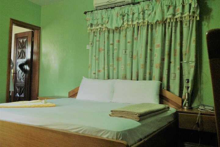 Room 7 of 20