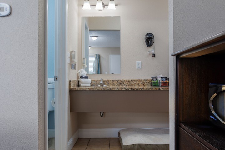 2 Queen Beds Accessible (1 of 16)