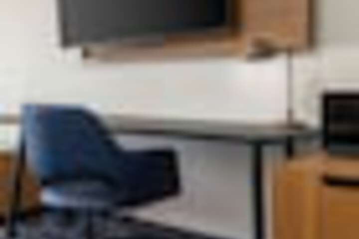 Room 14 of 90