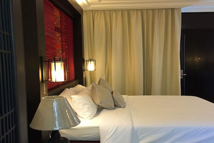 Room 9 of 144