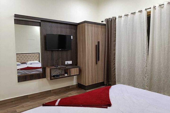 Room 15 of 125