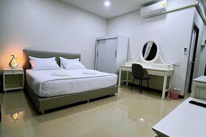 Room 8 of 49
