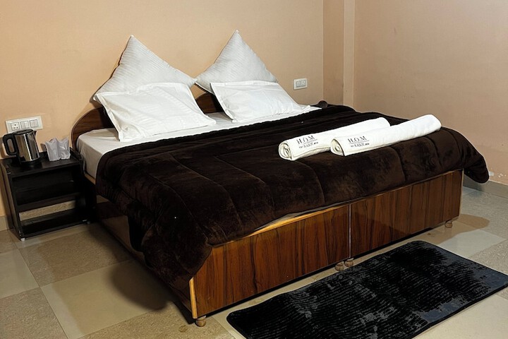 Room 16 of 53
