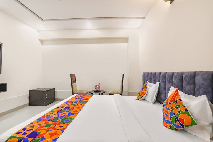 Room 16 of 27