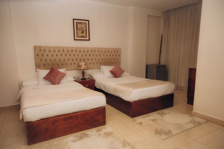 Room 6 of 36