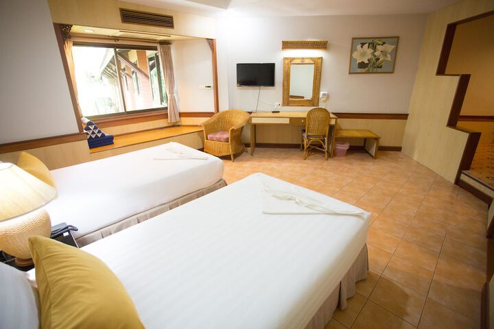 Room 3 of 62