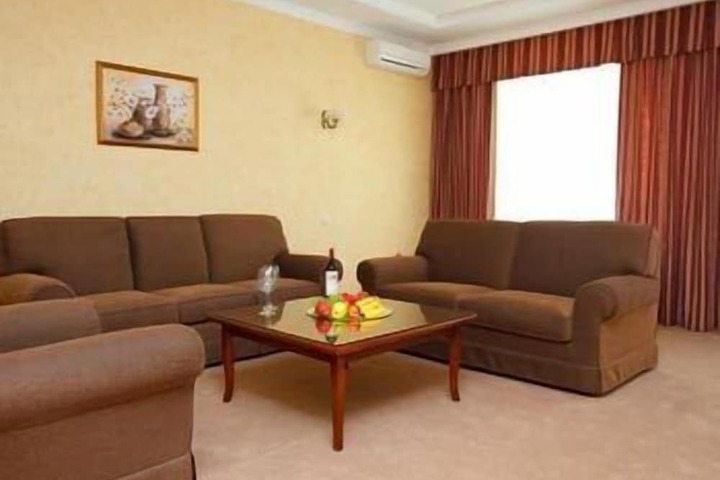 Room 10 of 52