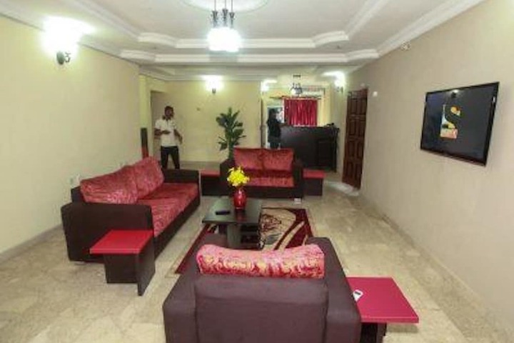 Room 15 of 33