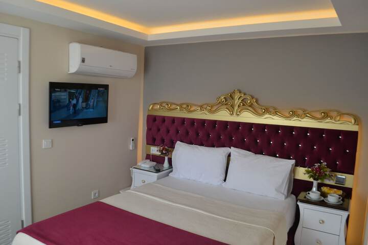 Room 6 of 74