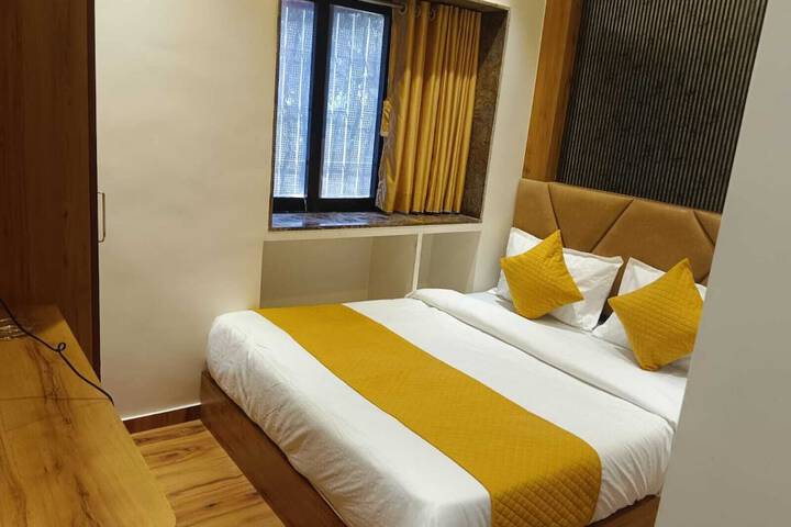 Room 8 of 29