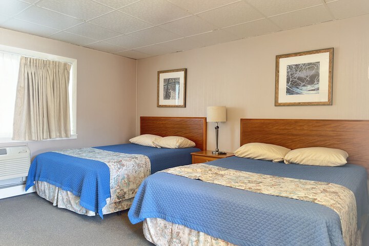 Double Room 2 Queen Beds (3 of 7)
