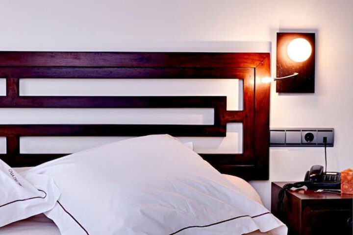 Room 15 of 65