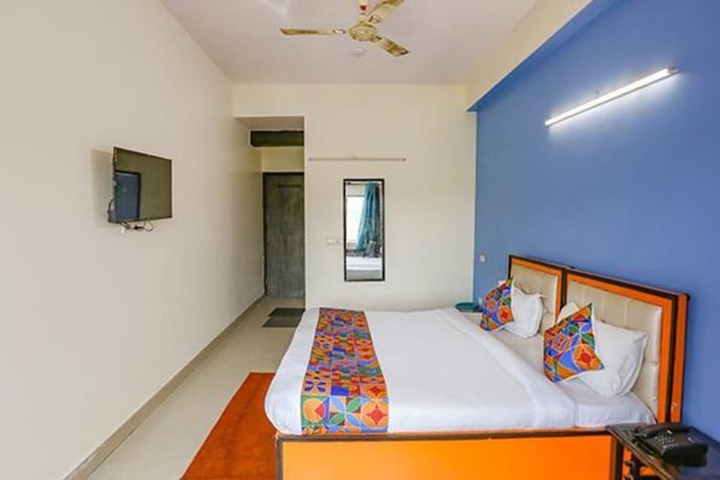 Room 14 of 31