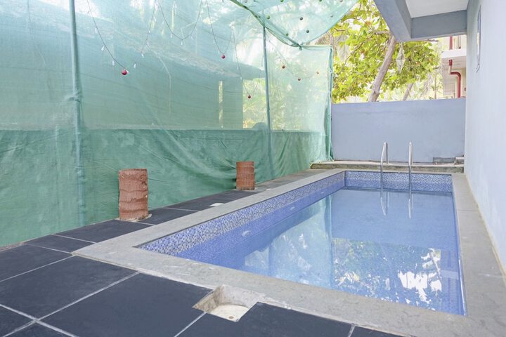 Pool 29 of 39