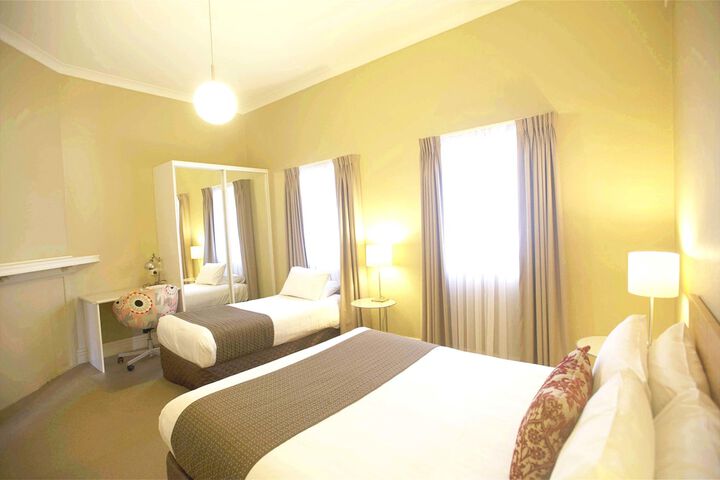 Room 5 of 71