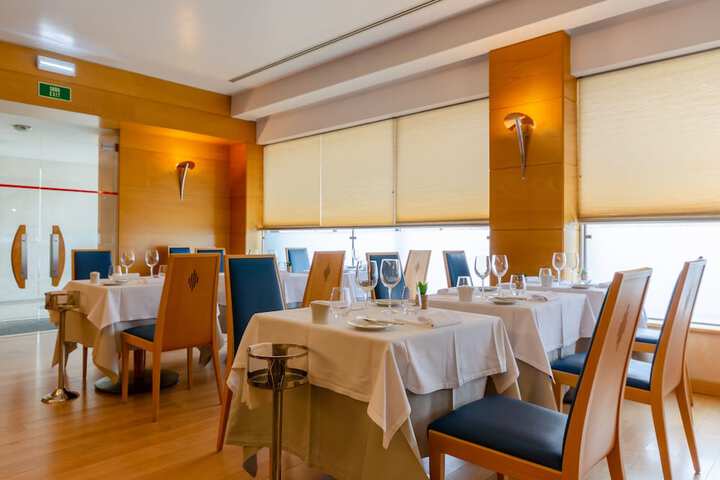 Dining 66 of 81