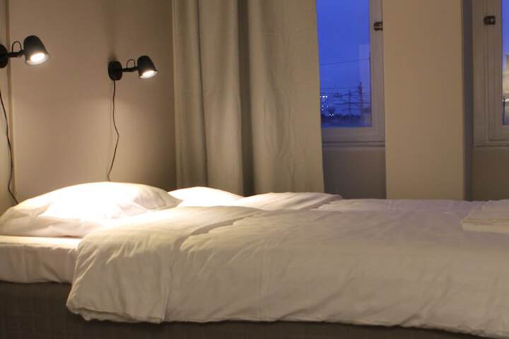 Room 33 of 82