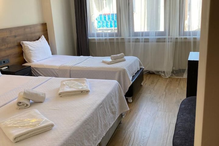 Room 6 of 20