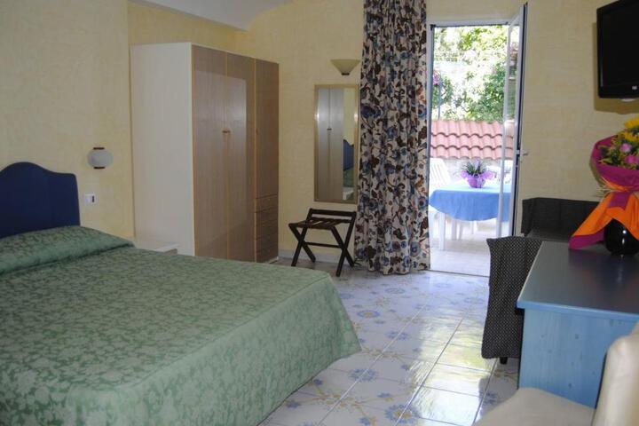 Photo 17