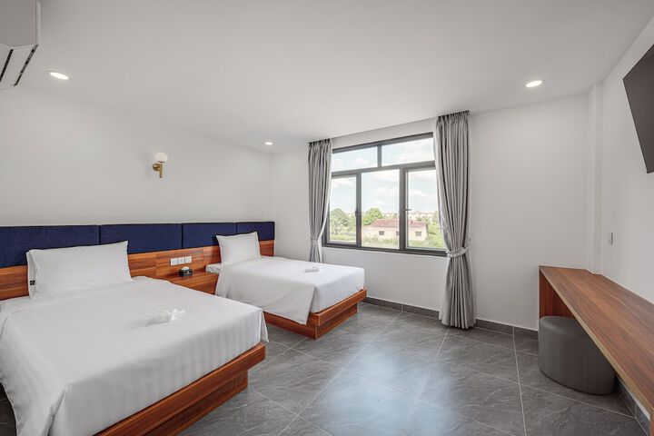 Room 3 of 18