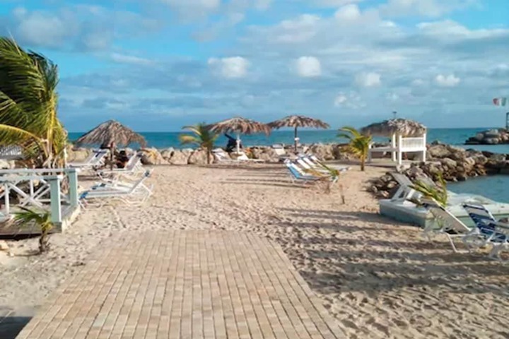 Beach 39 of 60