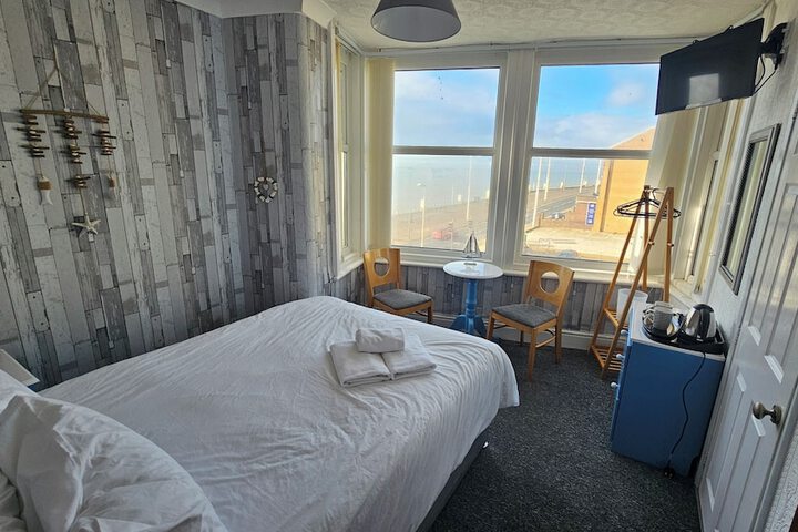 Room 25 of 51