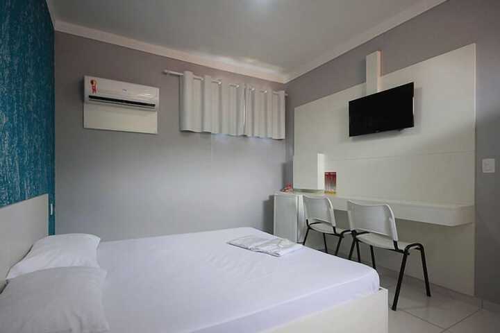 Room 18 of 33