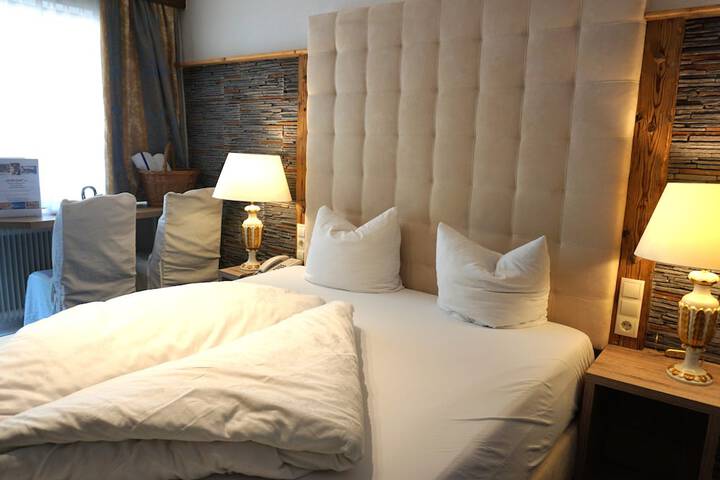 Room 7 of 80