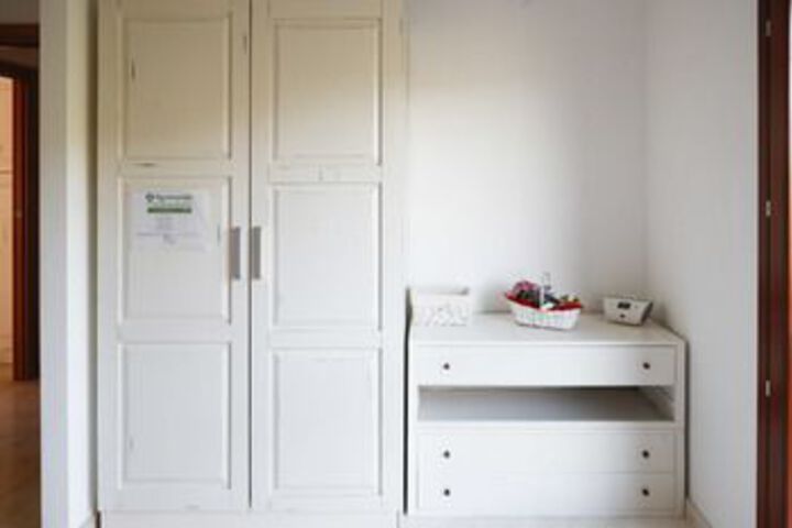 Room 9 of 25