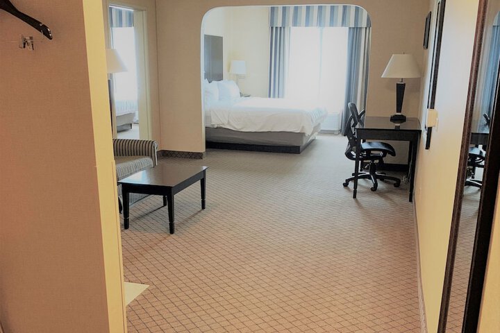 Standard King Bed Accessible (6 of 23)