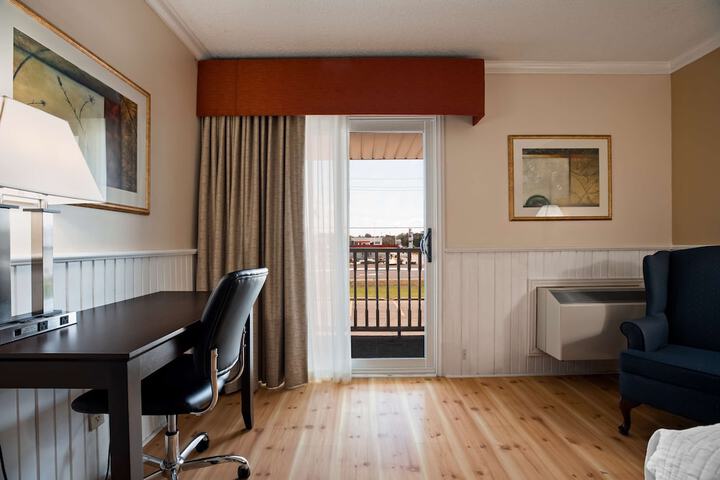 1 Queen Bed - Wireless High Speed Internet Handicap Room Continental Breakfast (5 of 14)