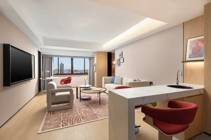 Room 21 of 53