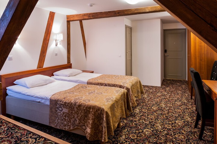 Room 37 of 119