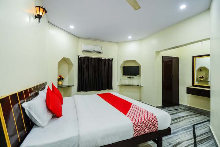 Room 7 of 34