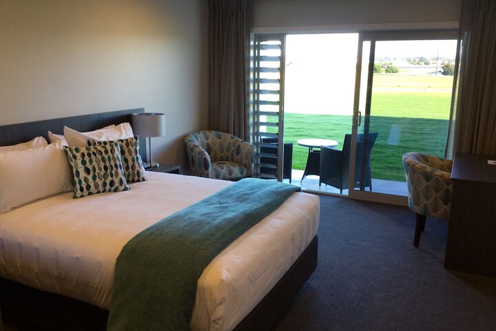 Room 2 of 31