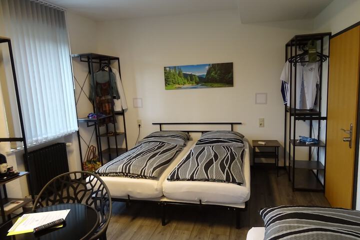 Room 38 of 442