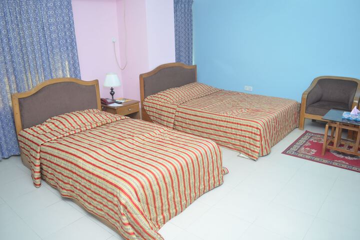 Room 6 of 38