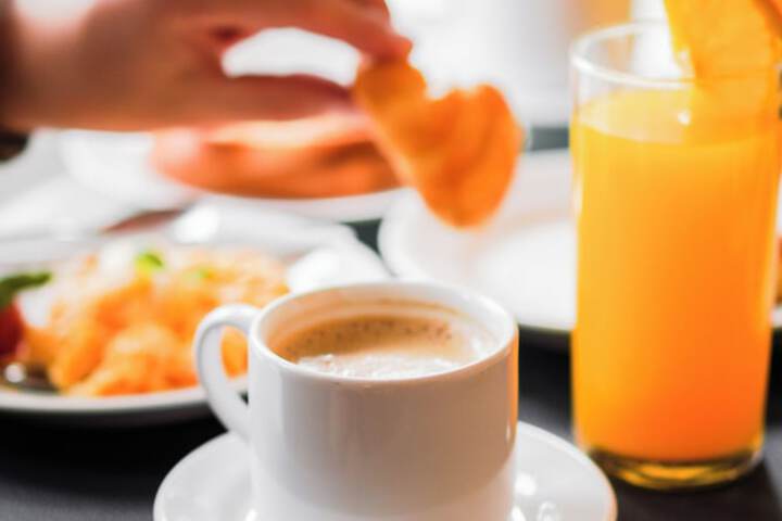 Breakfast/Coffee Service 96 of 139
