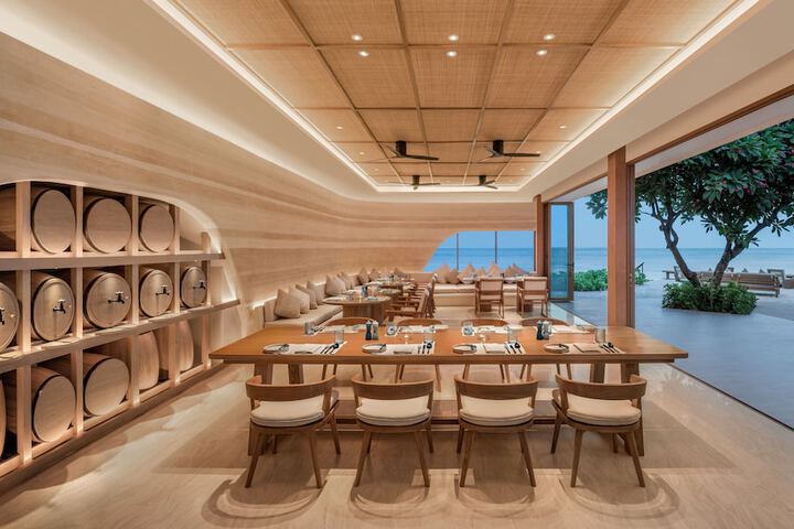 Dining 92 of 159